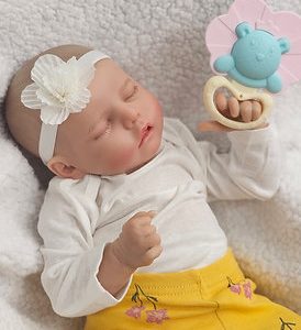 Realistic baby Girl
Mae